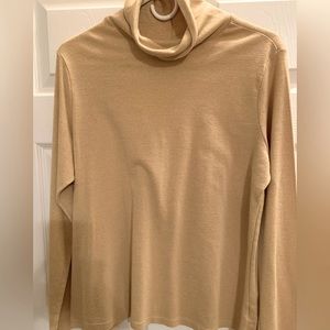 White stag long sleeve top